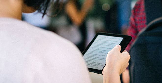 over the shoulder with ereader